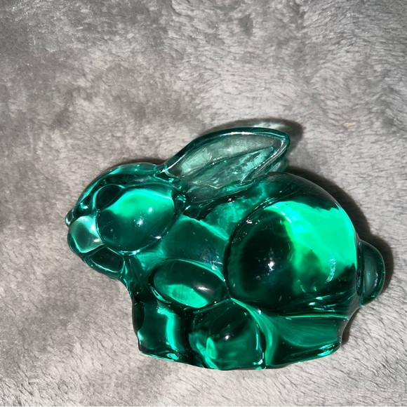 Vintage 1970s Silvestri Art Glass Green Bunny Rabbit Figurine Paperweight - Picture 5 of 10